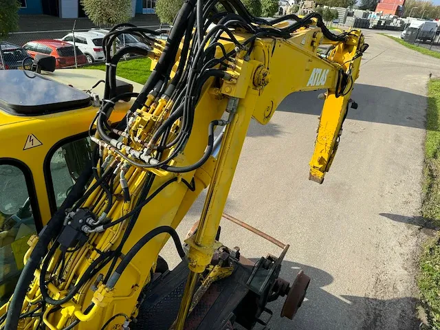 2000 atlas 1404 kzw spoorkraan banden graafmachine - afbeelding 26 van  26