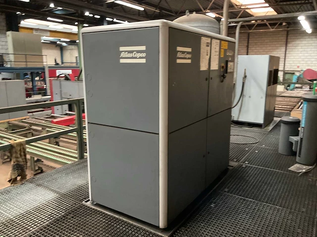 2000 atlas copco ga 30 aff schroefcompressor - afbeelding 1 van  9