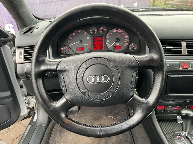 2000 audi s6 avant personenauto - afbeelding 17 van  18