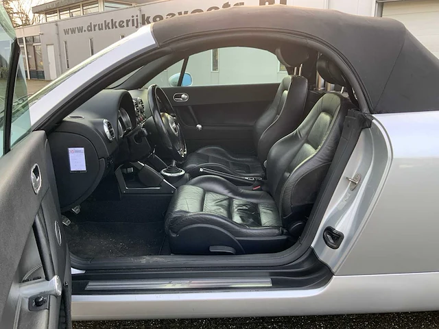 2000 audi tt roadster personenauto - afbeelding 19 van  54