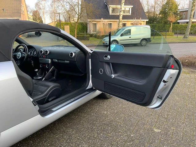 2000 audi tt roadster personenauto - afbeelding 20 van  54