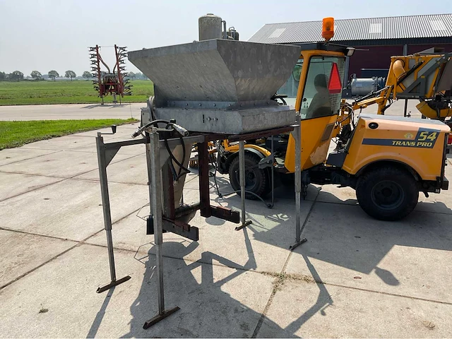 2000 belos trans pro werktuigdrager met aanbouwdelen - afbeelding 38 van  47