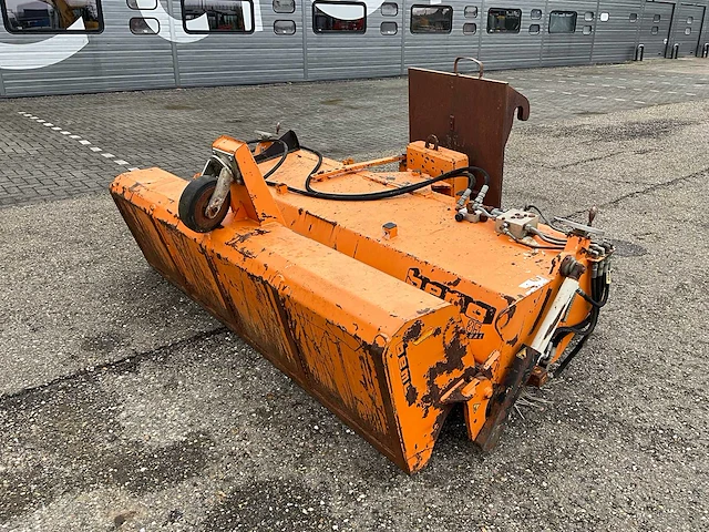 2000 bema 35 dual veegmachine - afbeelding 1 van  14