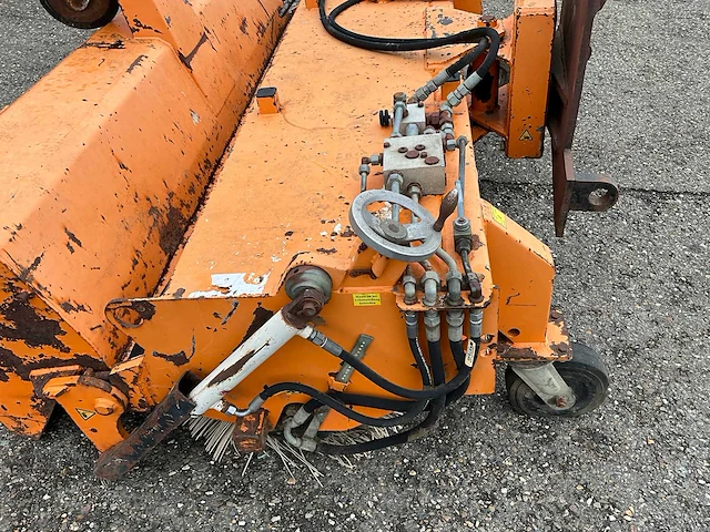 2000 bema 35 dual veegmachine - afbeelding 14 van  14