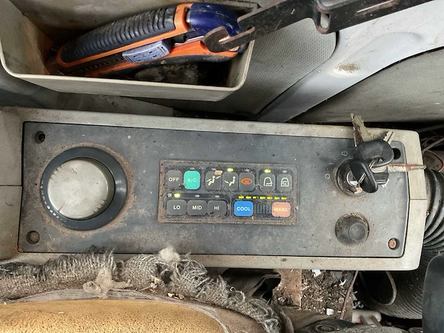2000 daewoo solar s220 lc-v rupsgraafmachine - afbeelding 2 van  16