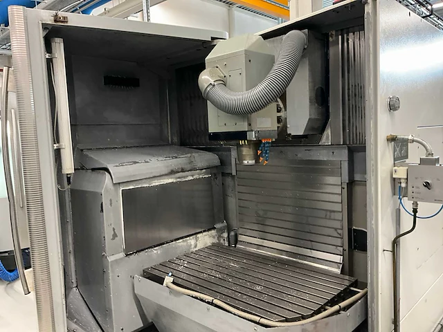 2000 deckel maho dmu 60t 3-assige cnc freesmachine - afbeelding 30 van  35