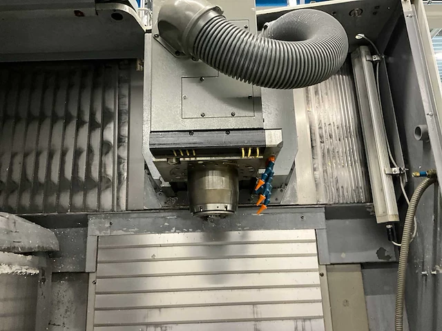 2000 deckel maho dmu 60t 3-assige cnc freesmachine - afbeelding 31 van  35