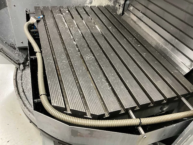 2000 deckel maho dmu 60t 3-assige cnc freesmachine - afbeelding 33 van  35
