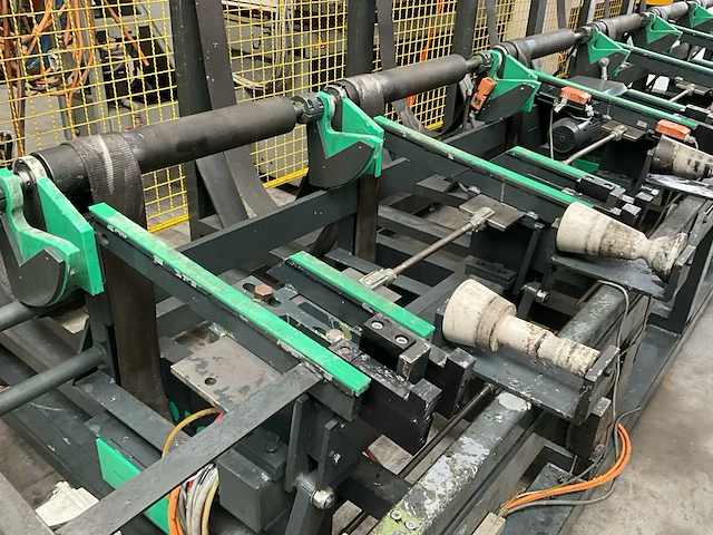 2000 e.m.s cmt buisvormmachine met buizenmagazijn - afbeelding 5 van  30