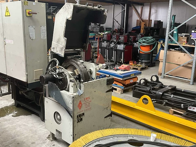 2000 e.m.s cmt buisvormmachine met buizenmagazijn - afbeelding 8 van  30