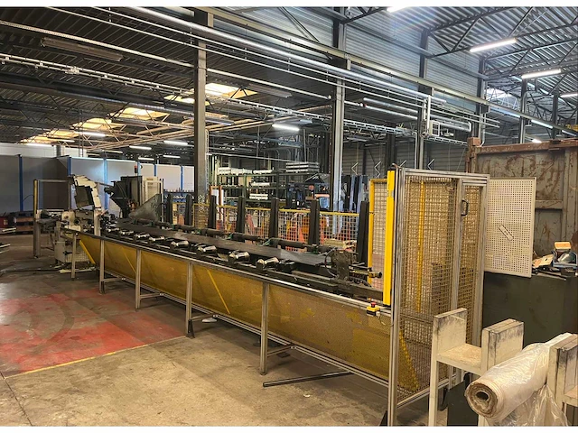 2000 e.m.s cmt buisvormmachine met buizenmagazijn - afbeelding 1 van  30
