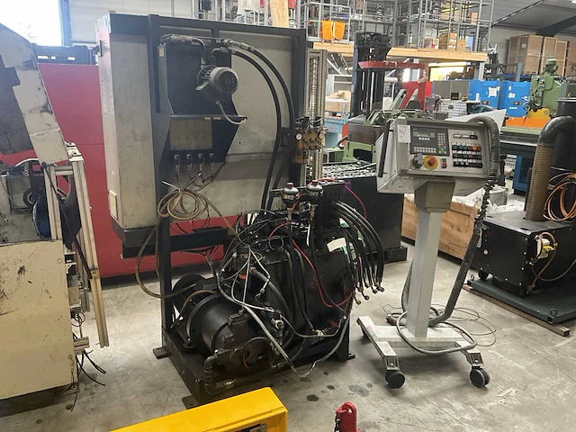 2000 e.m.s cmt buisvormmachine met buizenmagazijn - afbeelding 16 van  30