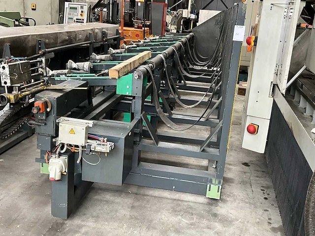 2000 e.m.s cmt buisvormmachine met buizenmagazijn - afbeelding 23 van  30