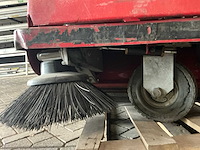 2000 eureka zelfrijdende veegmachine - afbeelding 15 van  22