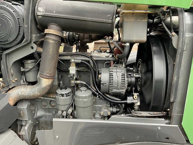 2000 fendt farmer 410 vario vierwielaangedreven landbouwtractor - afbeelding 38 van  43