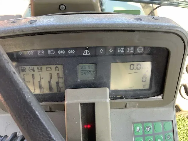 2000 fendt favorit 924 vierwielaangedreven landbouwtractor - afbeelding 16 van  24