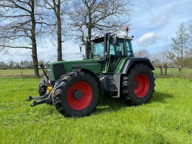 2000 fendt favorit 924 vierwielaangedreven landbouwtractor - afbeelding 12 van  24