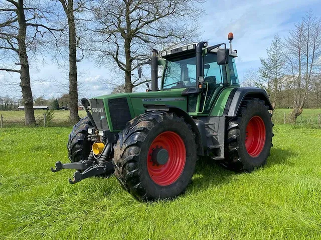 2000 fendt favorit 924 vierwielaangedreven landbouwtractor - afbeelding 18 van  24