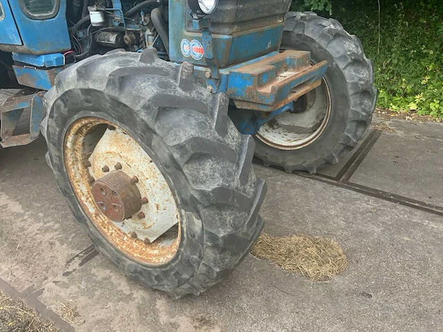2000 ford 7710 vierwielaangedreven landbouwtractor - afbeelding 3 van  32