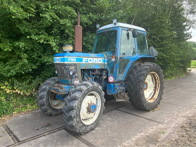 2000 ford 7710 vierwielaangedreven landbouwtractor - afbeelding 1 van  32