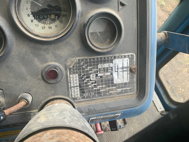 2000 ford 7710 vierwielaangedreven landbouwtractor - afbeelding 21 van  32