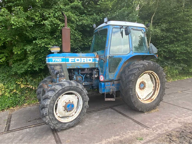 2000 ford 7710 vierwielaangedreven landbouwtractor - afbeelding 23 van  32
