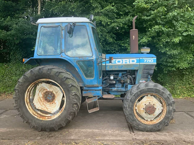 2000 ford 7710 vierwielaangedreven landbouwtractor - afbeelding 27 van  32