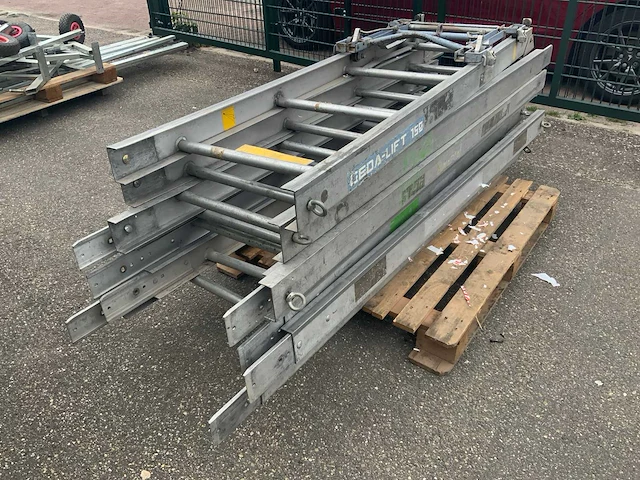 2000 geda lift 150 comfort bouwlift 14 meter - afbeelding 9 van  10