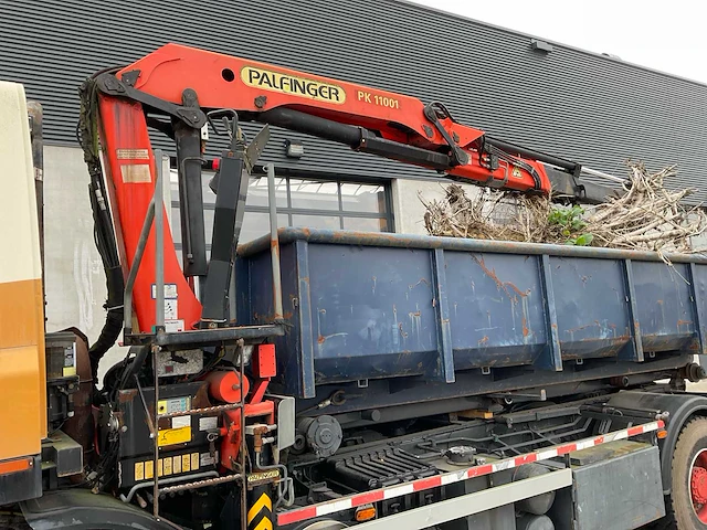 2000 ginaf m2223 vrachtwagen met kraanarm - afbeelding 29 van  32