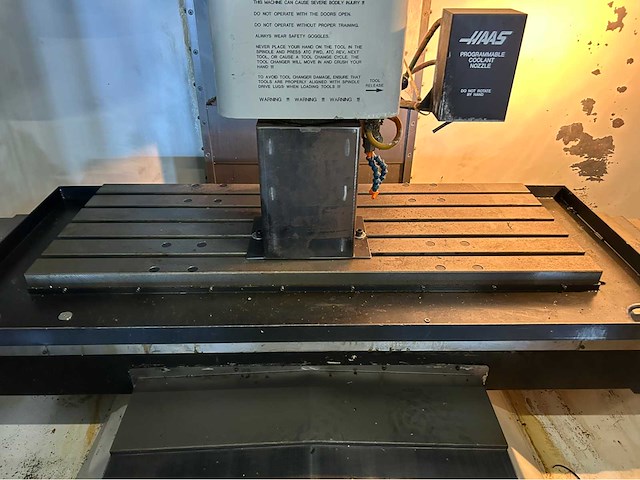 2000 haas vf-3 cnc universeel machinecentrum - afbeelding 11 van  14