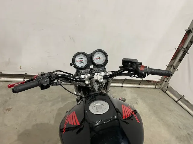 2000 honda hornet cb600f motorfiets - afbeelding 16 van  17