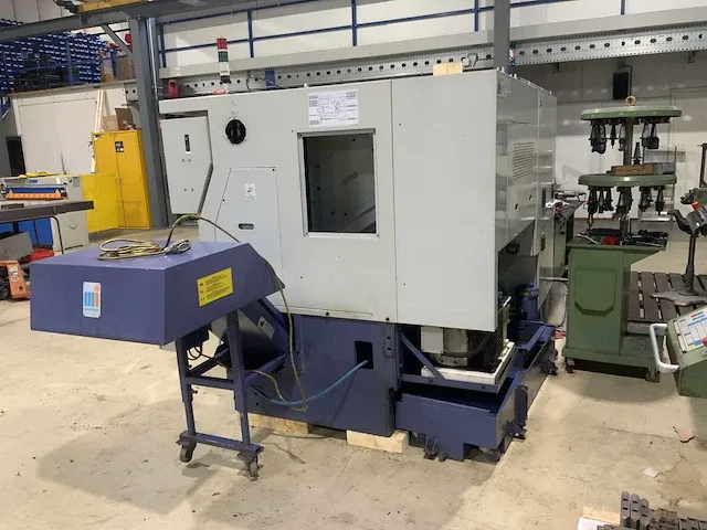 2000 hwacheon hi-tech 100a cnc draaibank - afbeelding 2 van  28