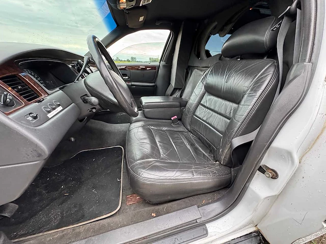 2000 lincoln towncar limousine - afbeelding 14 van  40