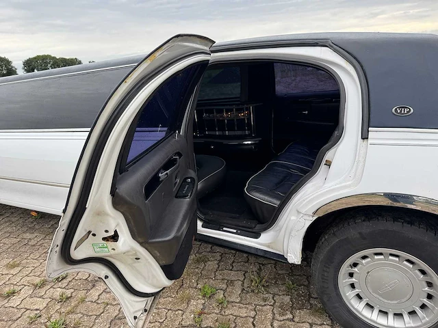 2000 lincoln towncar limousine - afbeelding 19 van  40