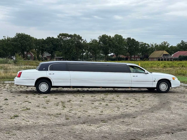 2000 lincoln towncar limousine - afbeelding 37 van  40