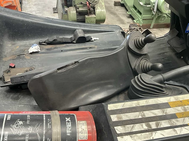 2000 linde e30/600-02 vorkheftruck (voor onderdelen) - afbeelding 2 van  14
