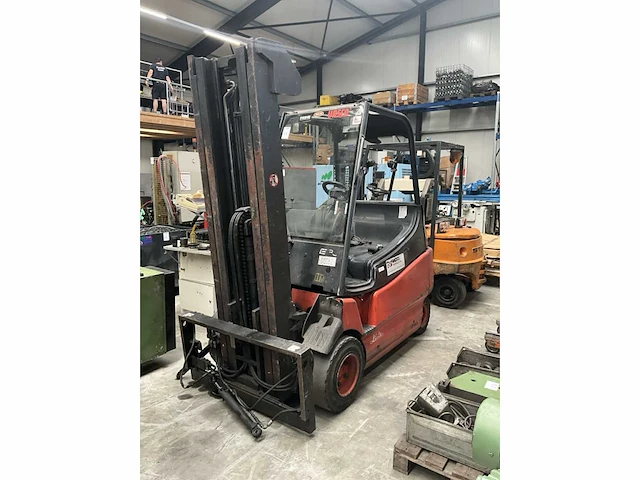 2000 linde e30/600-02 vorkheftruck (voor onderdelen) - afbeelding 7 van  14