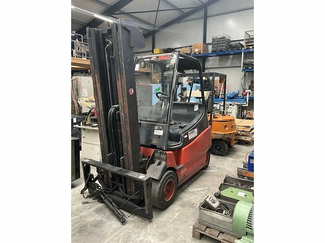 2000 linde e30/600-02 vorkheftruck (voor onderdelen) - afbeelding 8 van  14