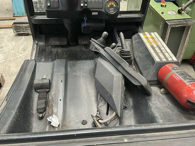 2000 linde e30/600-02 vorkheftruck (voor onderdelen) - afbeelding 14 van  14
