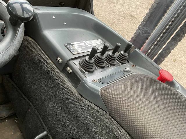 2000 linde r16 reach truck - afbeelding 11 van  13