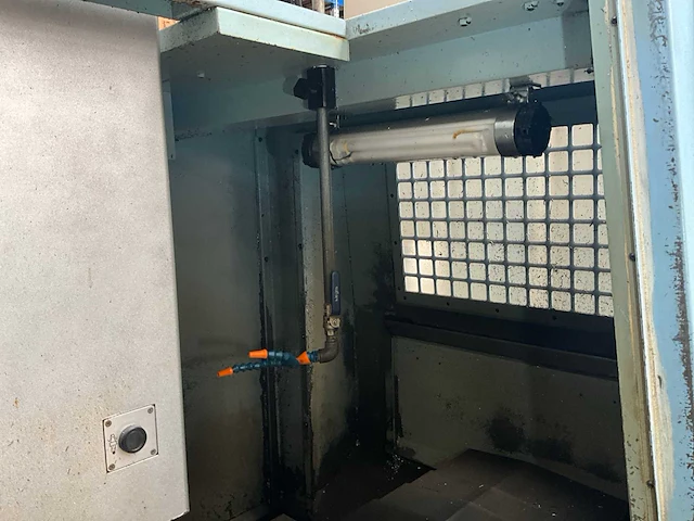 2000 matsuura mc-800vg2 cnc bewerkingscentrum - afbeelding 18 van  26