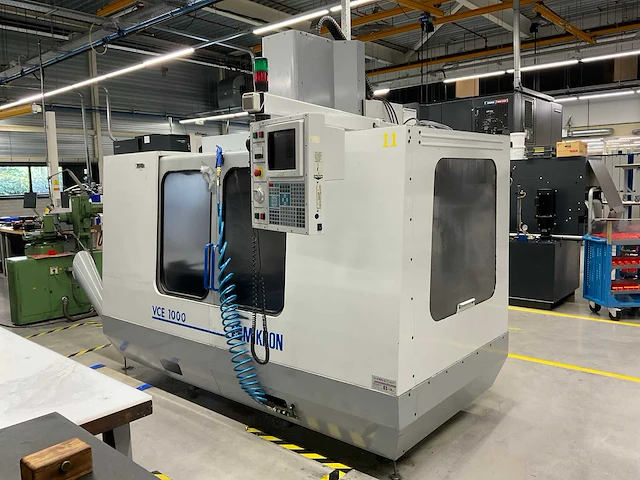 2000 mikron haas vce 1000 cnc freesmachine - afbeelding 1 van  20