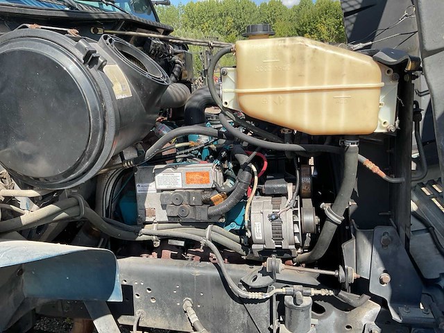 2000 navistar 4700 hoogwerker - afbeelding 11 van  13