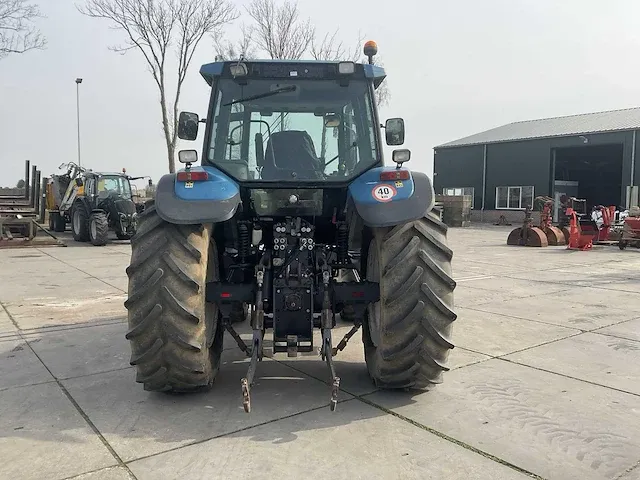 2000 new holland tm125 vierwielaangedreven landbouwtractor - afbeelding 2 van  22