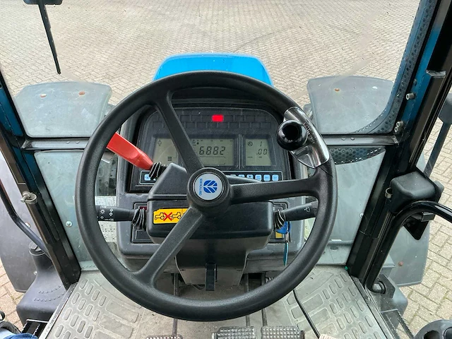 2000 new holland tm165 vierwielaangedreven landbouwtractor - afbeelding 15 van  25