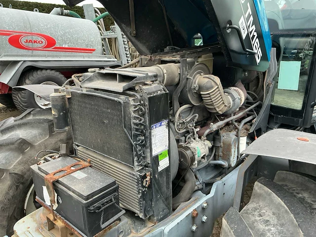2000 new holland tm165 vierwielaangedreven landbouwtractor - afbeelding 18 van  25
