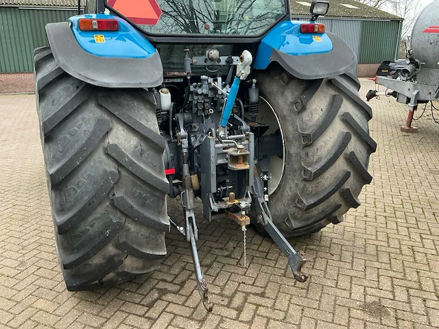 2000 new holland tm165 vierwielaangedreven landbouwtractor - afbeelding 23 van  25
