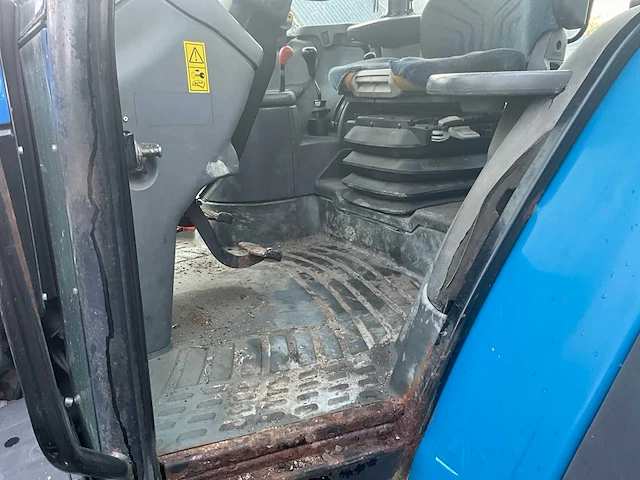 2000 new holland ts90 vierwielaangedreven landbouwtractor - afbeelding 25 van  40