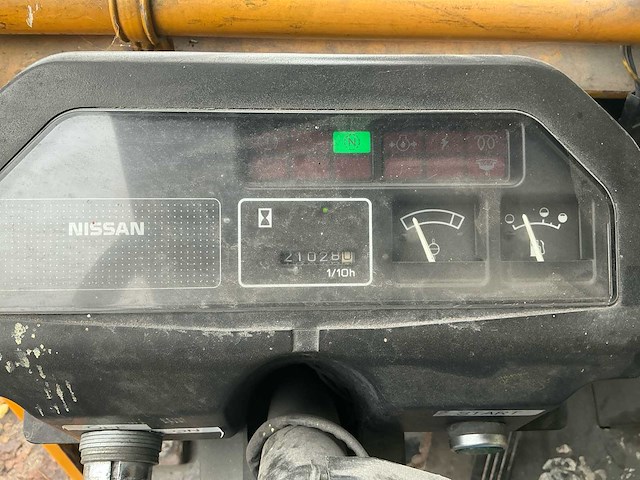 2000 nissan terminal trekker k/166 industriële trekker - afbeelding 9 van  25