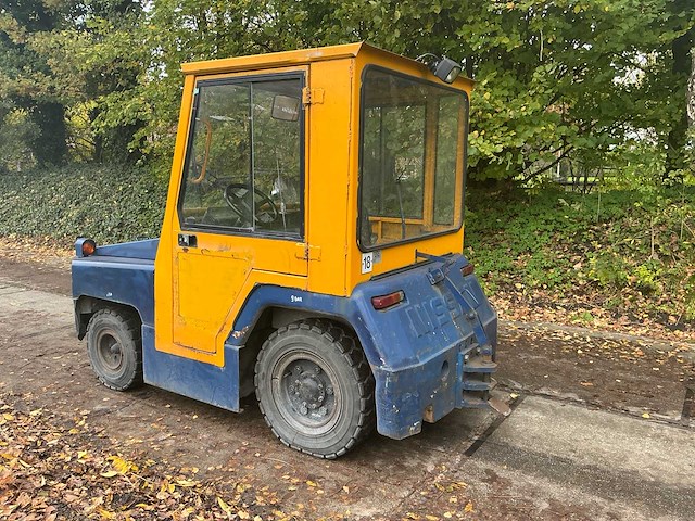 2000 nissan terminal trekker k/166 industriële trekker - afbeelding 21 van  25